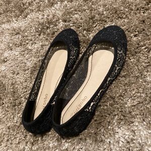 Black lace flats